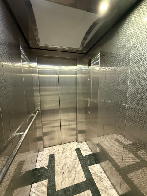 2 комн., 70 м², Блочный, Площадь Победы 14