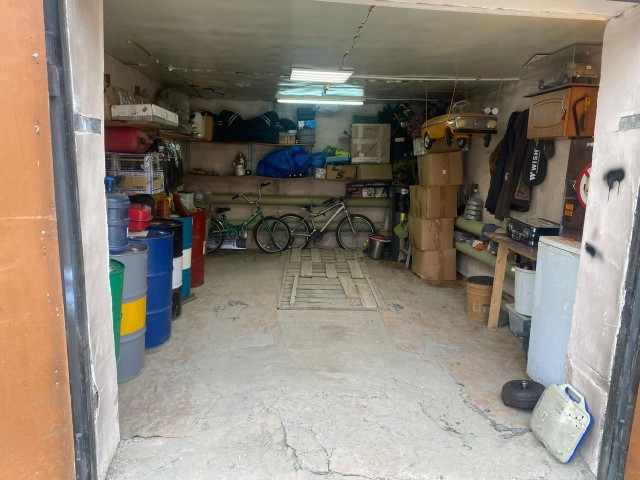 2 комн., 67 м², Блочный, Автовокзал 11