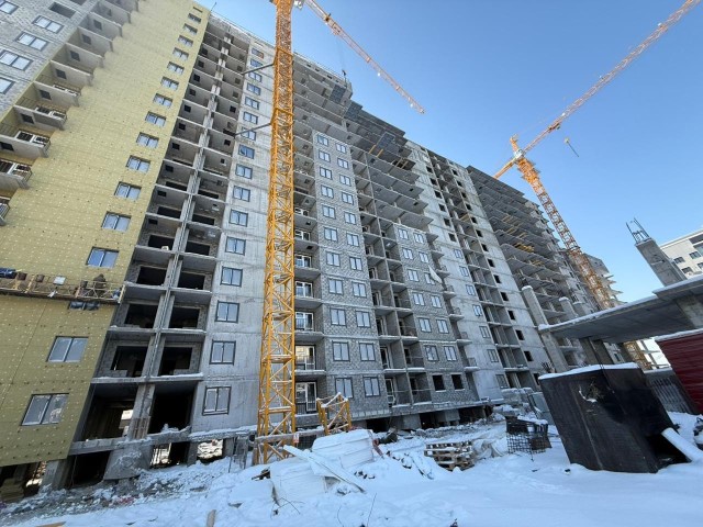 1 комн., 37 м², Монолитно-каркасный, Областная больница, рынок "Манньыаттаах" 8