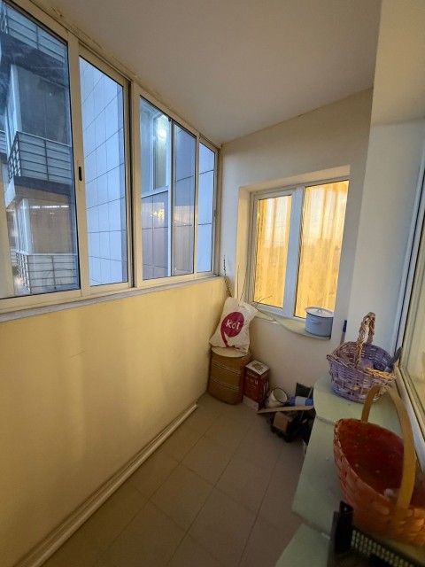 2 комн., 70 м², Блочный, Площадь Победы 13