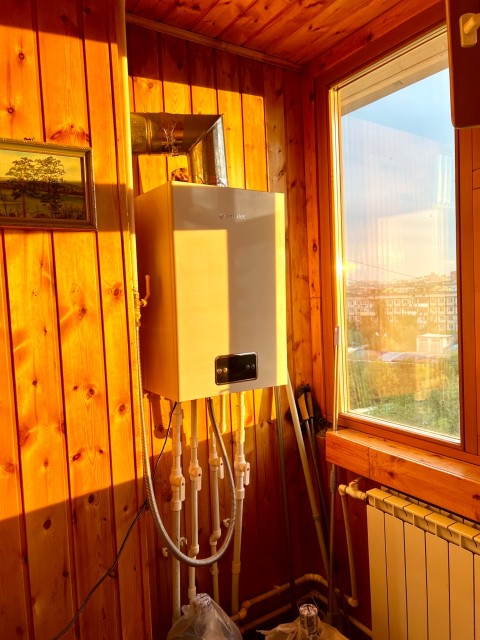 3 комн., 78 м², Блочный, Площадь Победы 3