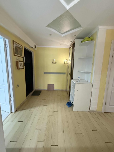 4 комн., 72 м², КПД, Старый город 3