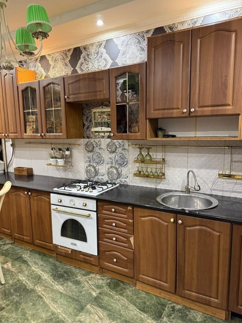 2 комн., 67 м², Блочный, Автовокзал 2