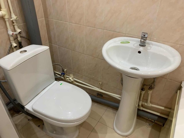 1 комн., 42 м², Блочный, Областная больница, рынок "Манньыаттаах" 2