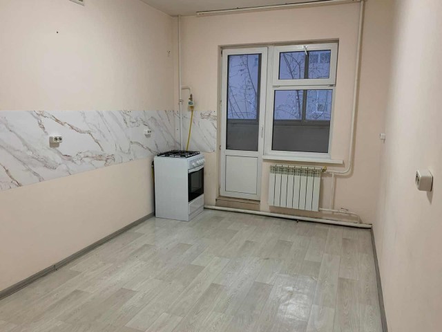 1 комн., 42 м², Блочный, Областная больница, рынок "Манньыаттаах" 4