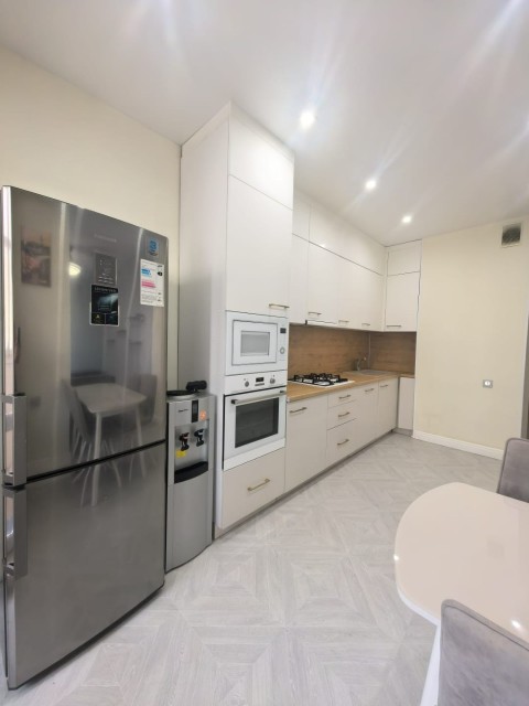 2 комн., 68 м², Блочный, Вавилон 3