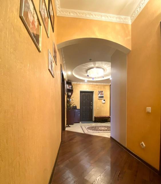 3 комн., 119 м², Инд. планировка, Центр - район пл. Орджоникидзе 4