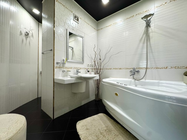 3 комн., 100 м², Блочный, Апельсин 7