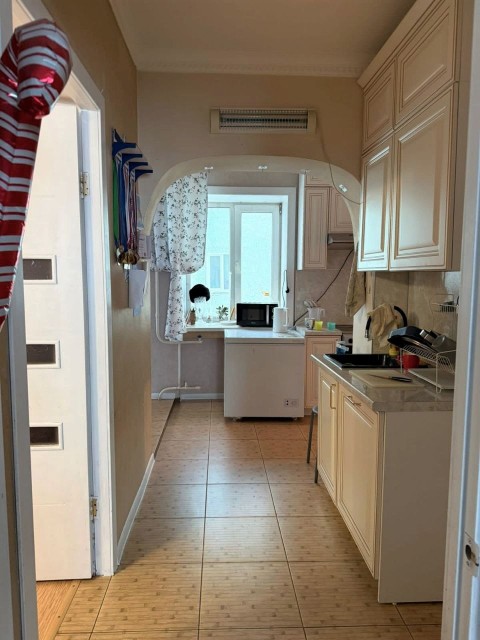 2 комн., 52 м², Блочный, Областная больница, рынок "Манньыаттаах" 4