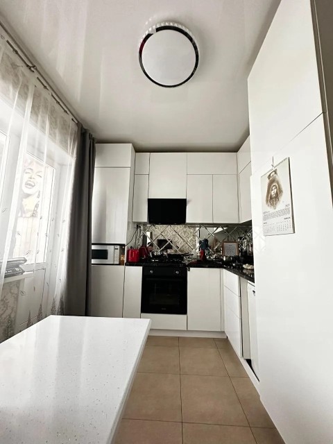 3 комн., 79 м², 112 серия, 202 мкрн. 2