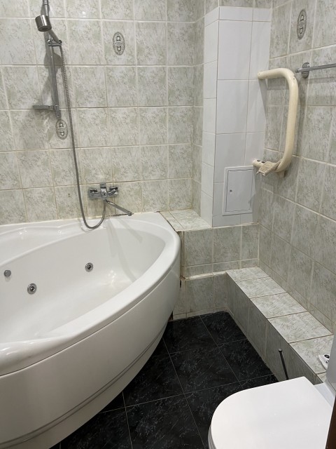 4 комн., 146 м², Блочный, Залог 10