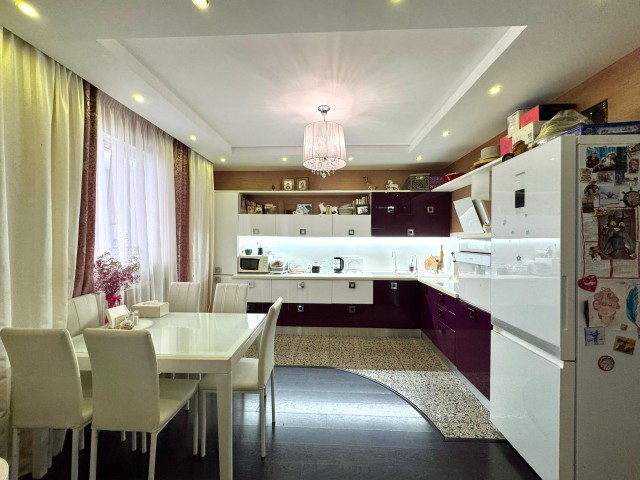 3 комн., 100 м², Блочный, Апельсин