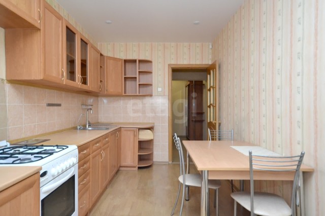 3 комн., 86 м², Инд. планировка, Авиапорт 9