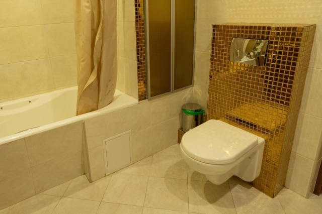 3 комн., Монолитно-каркасный, 103 квартал (Ростелеком) 13