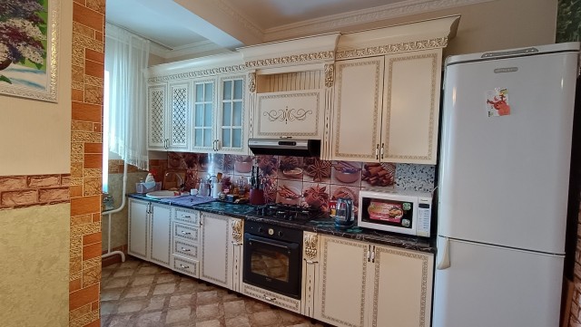 2 комн., 79 м², Инд. планировка, Сайсары 4