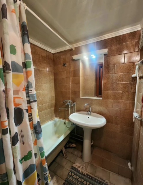 4 комн., 80 м², 112 серия, Автовокзал 7