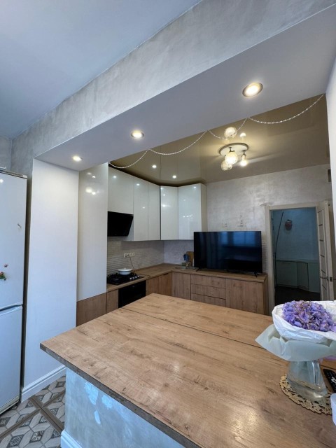 2 комн., Инд. планировка, 203 мкрн. 2