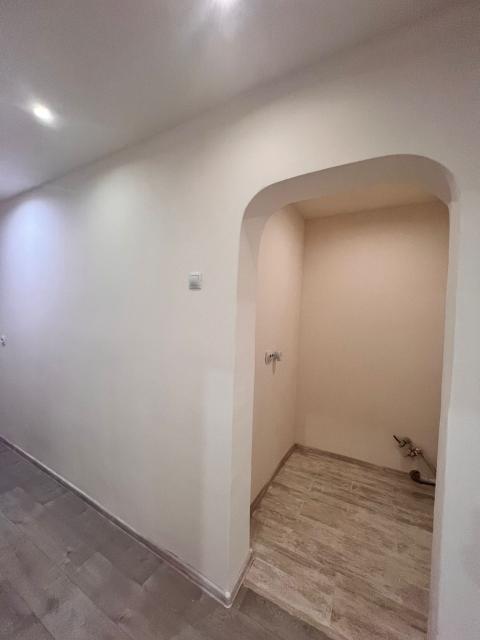 2 комн., 54 м², Блочный, Рынок Столичный 3