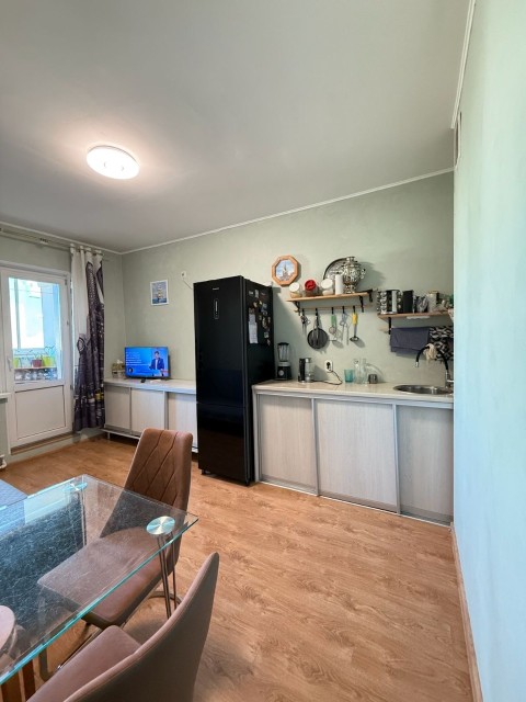 1 комн., 42 м², Монолитно-каркасный, Площадь Победы 6