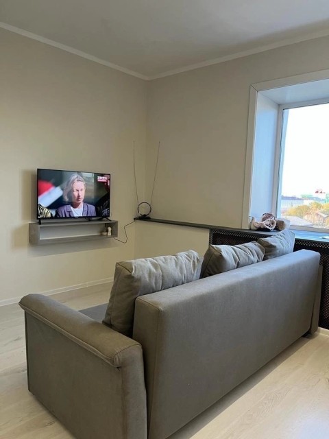 1 комн., 33 м², Блочный, Дом быта 4