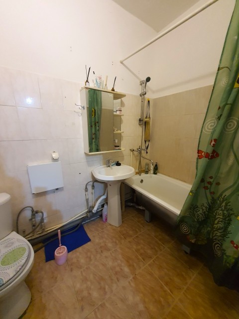 1 комн., 40 м², Блочный, Жатай 18