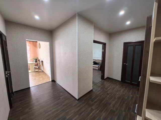 2 комн., 71 м², Монолитно-каркасный, Авторынок 2