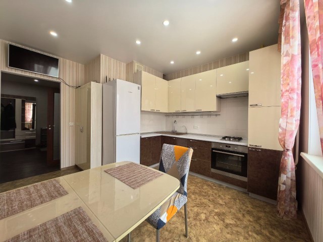 2 комн., 71 м², Монолитно-каркасный, Авторынок