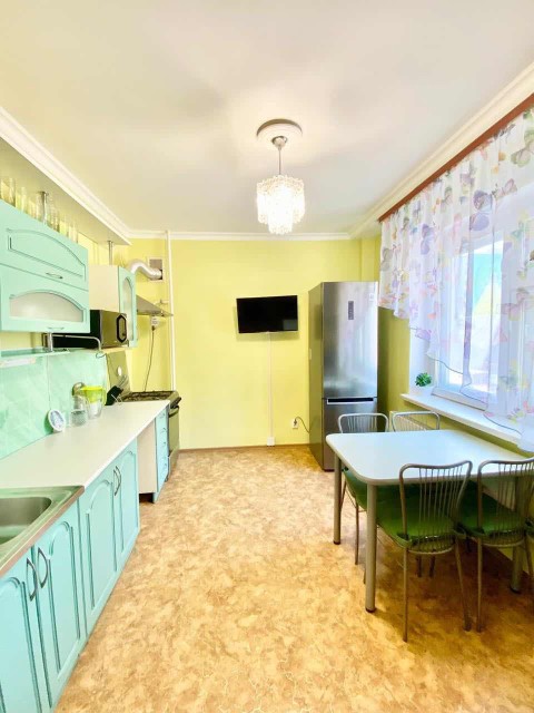 1 комн., 47 м², Инд. планировка, Центр - район пл. Орджоникидзе 2