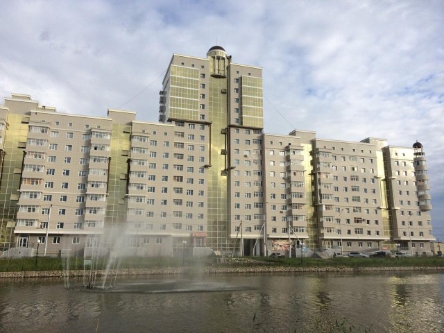 3 комн., 90 м², Монолитно-каркасный, Центр - район пл. Дружбы