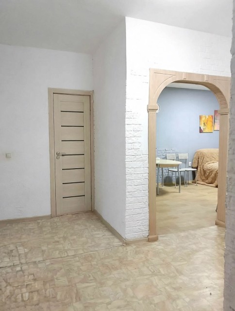 2 комн., 65 м², Блочный, Авиапорт 7