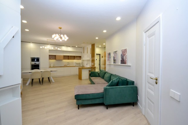 4 комн., 96 м², Монолитно-каркасный, 203 мкрн. 6