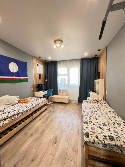 3 комн., 93 м², Монолитно-каркасный, Вилюйский тракт 14