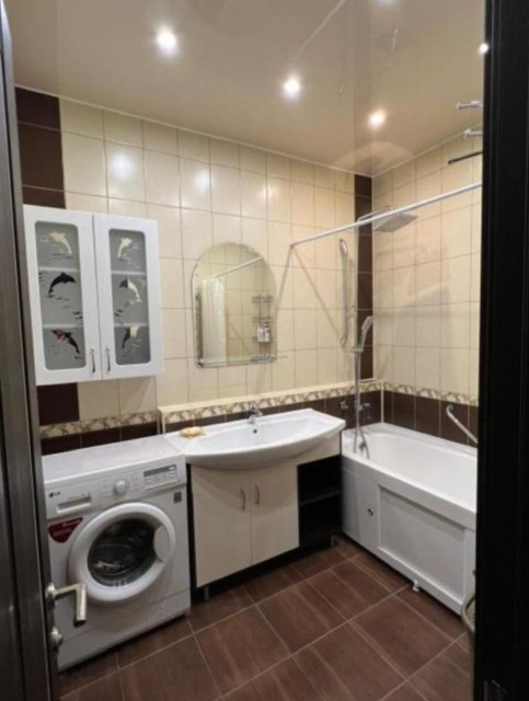 3 комн., 90 м², Монолитно-каркасный, Центр - район пл. Дружбы 11