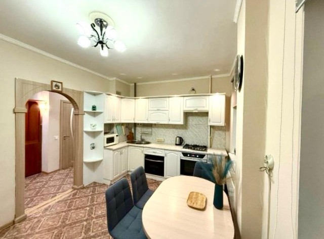 2 комн., Инд. планировка, Областная больница, рынок "Манньыаттаах" 5