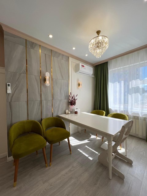 3 комн., 93 м², Монолитно-каркасный, Вилюйский тракт 2