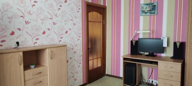 4 комн., 71 м², КПД, Дом быта 19