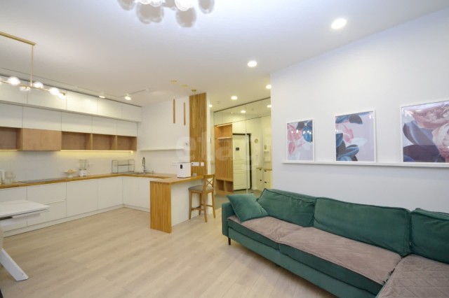 4 комн., 96 м², Монолитно-каркасный, 203 мкрн. 5