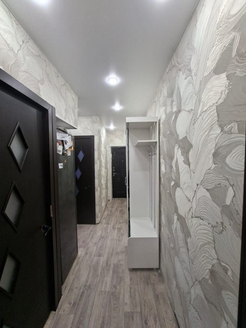 3 комн., 49 м², Хрущевка, Площадь Победы 6