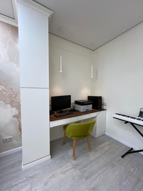 3 комн., 93 м², Монолитно-каркасный, Вилюйский тракт 10