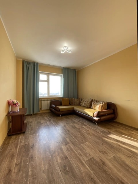 1 комн., 40 м², Монолитно-каркасный, Сайсары 4