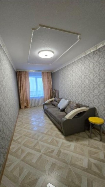 3 комн., 57 м², Блочный, Дом быта 3