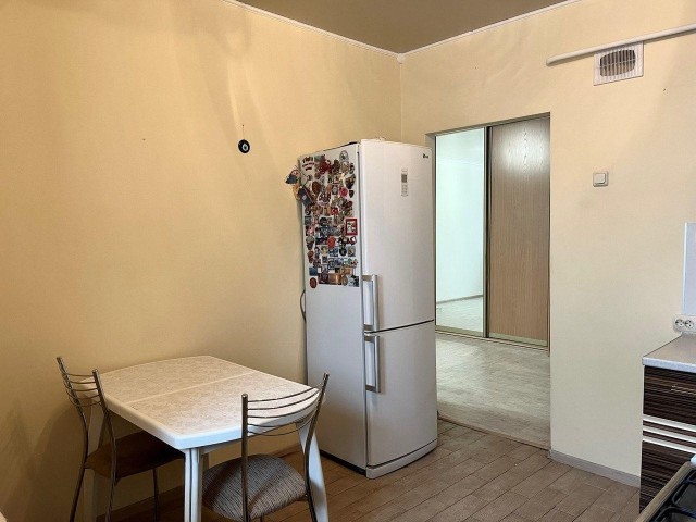 1 комн., 35 м², Блочный, Площадь Победы 7