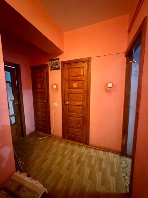 4 комн., 95 м², Блочный, Марха 11