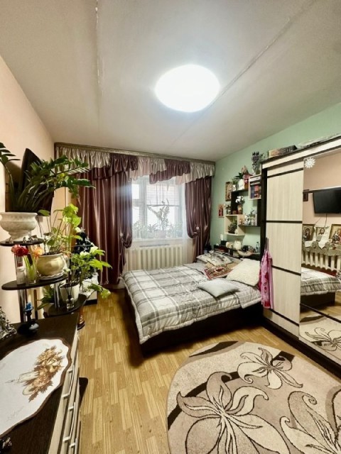 4 комн., 95 м², Блочный, Марха 8