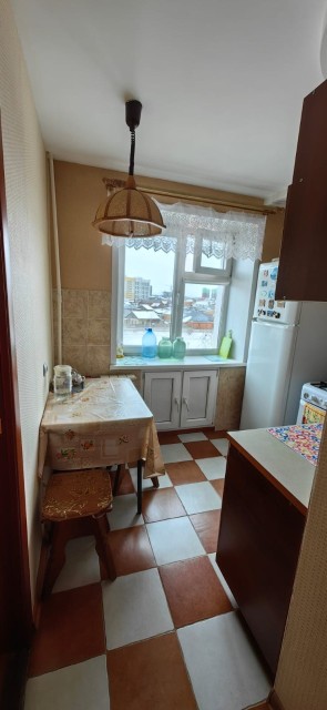 2 комн., 42 м², Блочный, Студгородок 7