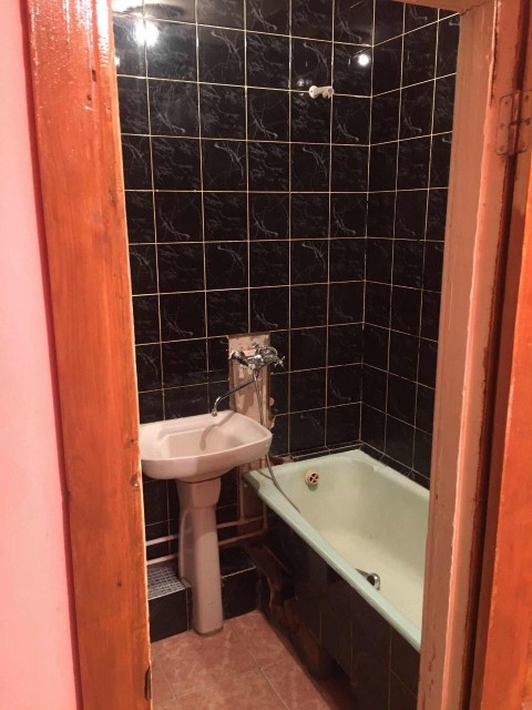 4 комн., 95 м², Блочный, Марха 13