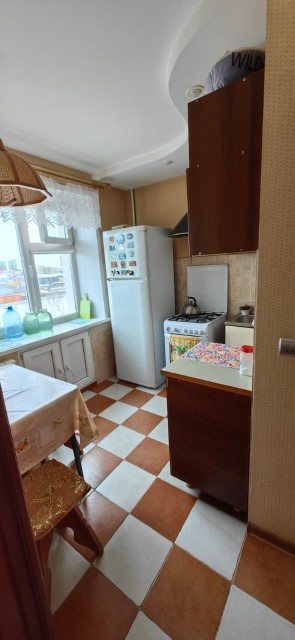 2 комн., 42 м², Блочный, Студгородок 8