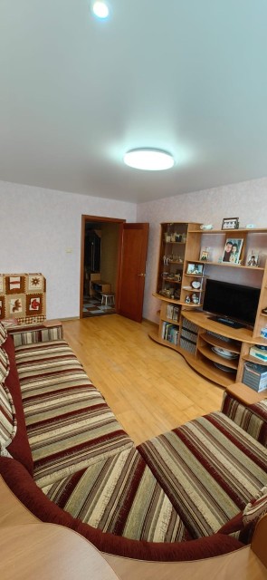 2 комн., 42 м², Блочный, Студгородок 12