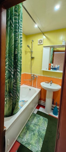 2 комн., 42 м², Блочный, Студгородок 11