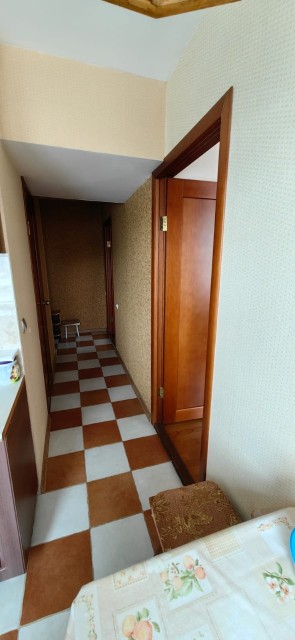 2 комн., 42 м², Блочный, Студгородок 14